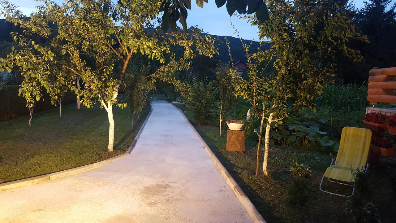 Vacation Home Sajra Kulen Vakuf Εξωτερικό φωτογραφία