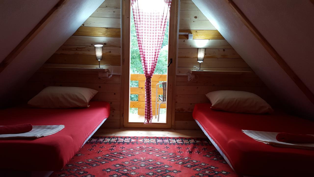 Vacation Home Sajra Kulen Vakuf Εξωτερικό φωτογραφία
